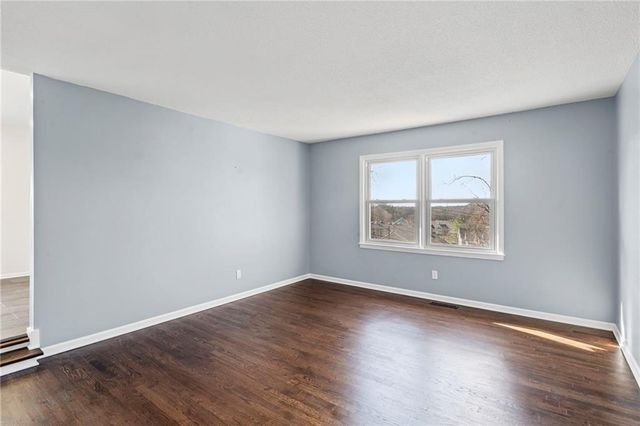 602 SW Murray Road, Lee's Summit, MO 64081