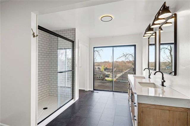 602 SW Murray Road, Lee's Summit, MO 64081