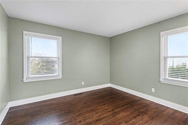 602 SW Murray Road, Lee's Summit, MO 64081