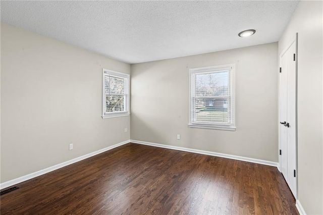 602 SW Murray Road, Lee's Summit, MO 64081