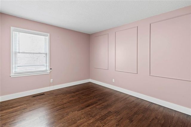 602 SW Murray Road, Lee's Summit, MO 64081