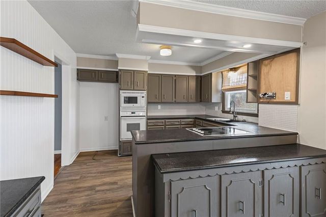 602 SW Murray Road, Lee's Summit, MO 64081