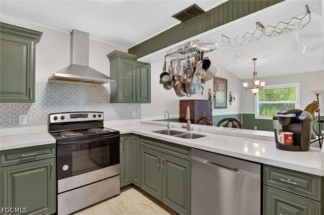 17313 Birchwood LN, Fort Myers, FL 33908