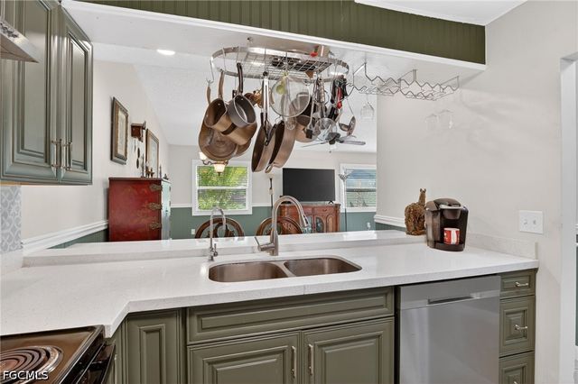 17313 Birchwood LN, Fort Myers, FL 33908