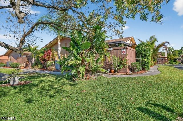 17313 Birchwood LN, Fort Myers, FL 33908