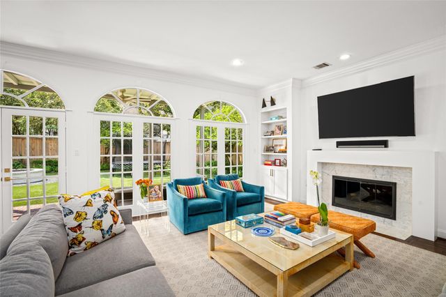 5527 Briar Drive, Houston, TX 77056