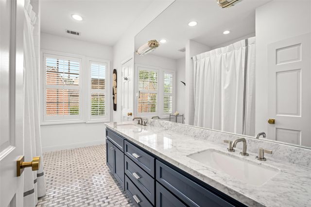 5527 Briar Drive, Houston, TX 77056