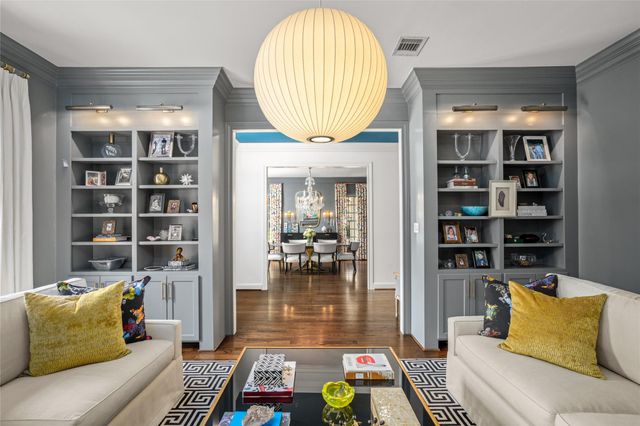 5527 Briar Drive, Houston, TX 77056