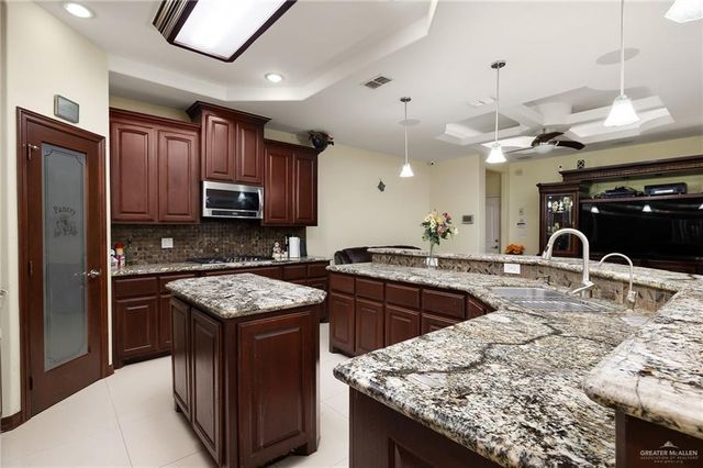 1204 Manzano Lane, Edinburg, TX 78539