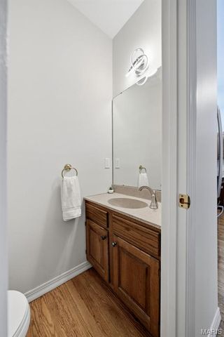 911 Morehouse Lane, University City, MO 63130