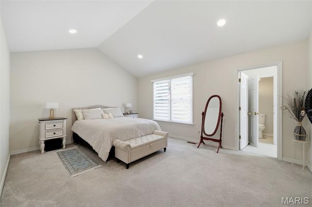 911 Morehouse Lane, University City, MO 63130