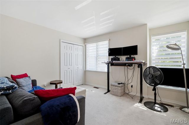 911 Morehouse Lane, University City, MO 63130