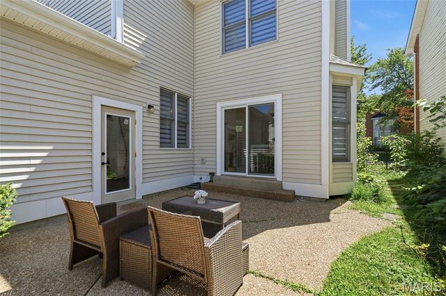 911 Morehouse Lane, University City, MO 63130
