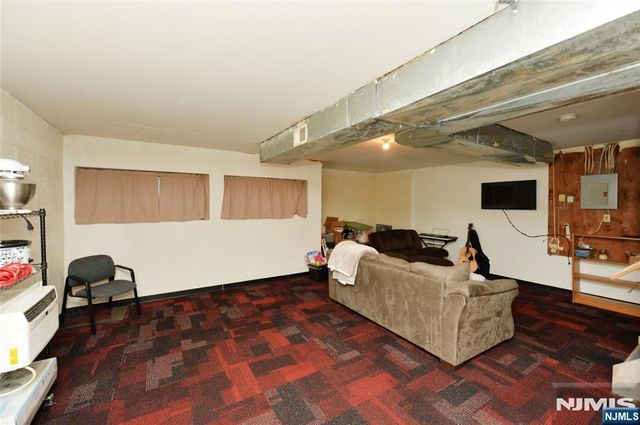 858 Juniper Way, Mahwah, NJ 07430