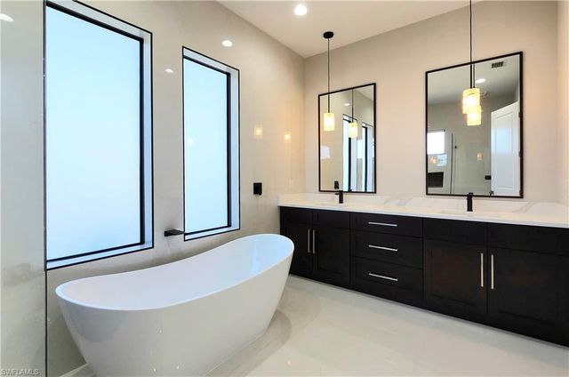 626 NW 36 PL, Cape Coral, FL 33993