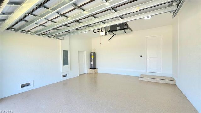 626 NW 36 PL, Cape Coral, FL 33993
