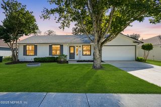 4530 CROSSTIE Road N, Jacksonville, FL 32257