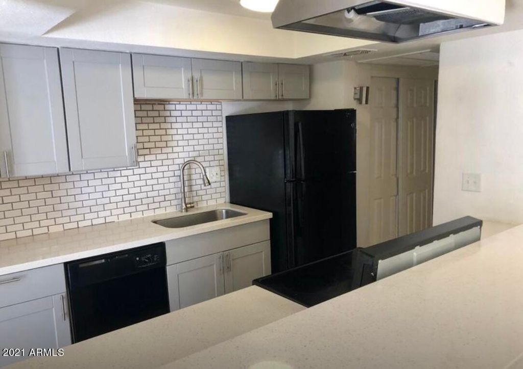 18202 N CAVE CREEK Road 117, Phoenix, AZ 85032