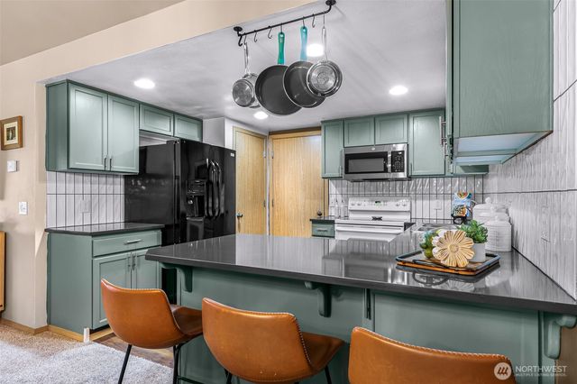 18010 31st Avenue NE, Arlington, WA 98223
