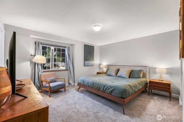 18010 31st Avenue NE, Arlington, WA 98223