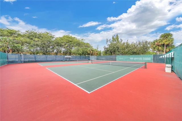 1450 Weeping Willow Way, Hollywood, FL 33019