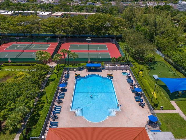 1450 Weeping Willow Way, Hollywood, FL 33019