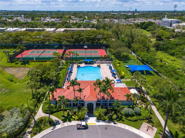 1450 Weeping Willow Way, Hollywood, FL 33019