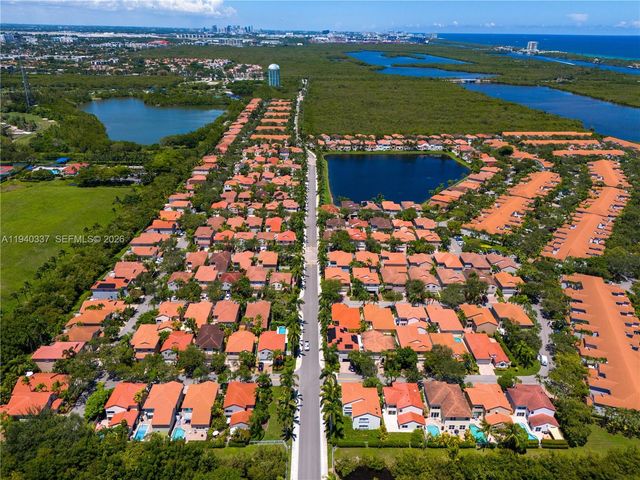 1450 Weeping Willow Way, Hollywood, FL 33019