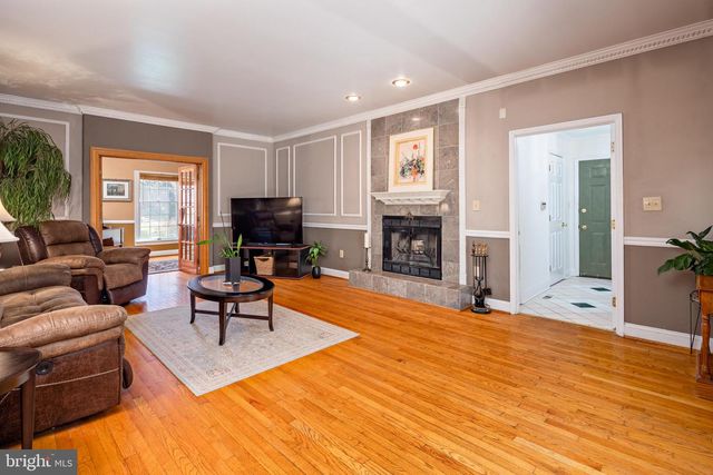 6 CHAMARAL CT, Cockeysville, MD 21030