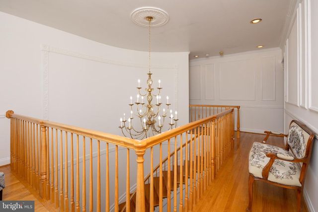 6 CHAMARAL CT, Cockeysville, MD 21030