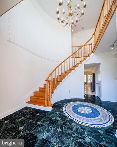 6 CHAMARAL CT, Cockeysville, MD 21030