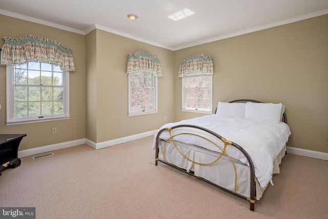 6 CHAMARAL CT, Cockeysville, MD 21030