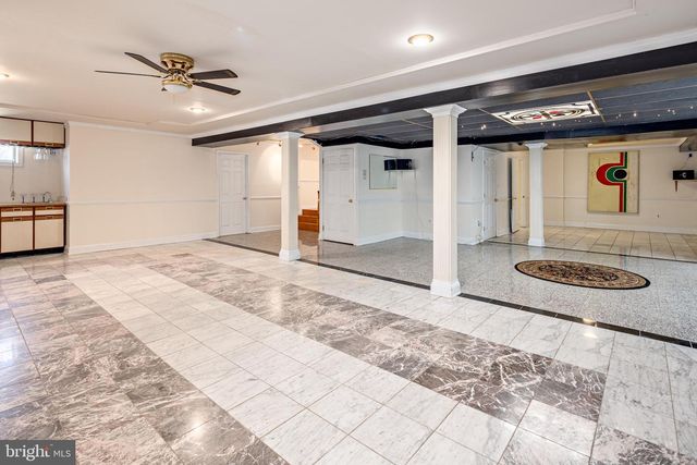6 CHAMARAL CT, Cockeysville, MD 21030