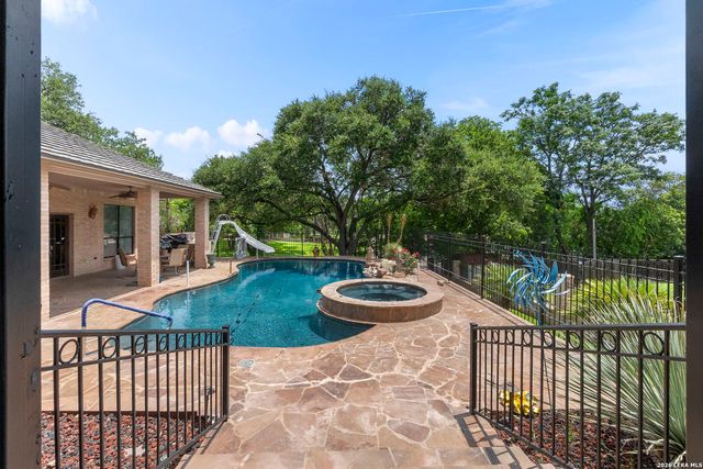 4015 FAWNRIDGE DR, San Antonio, TX 78229