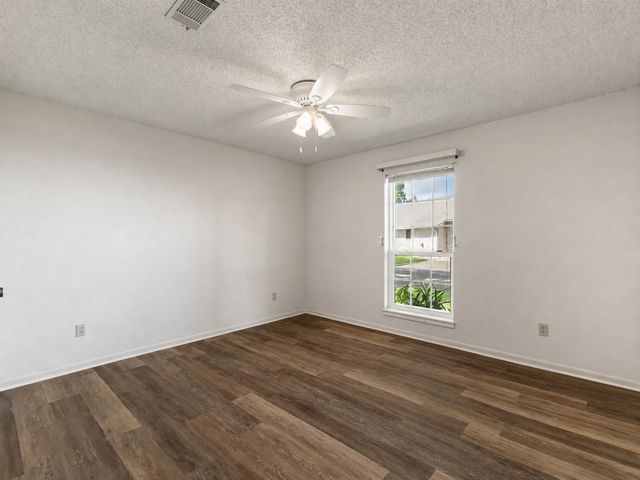 1517 Oakcrest Street, Wharton, TX 77488