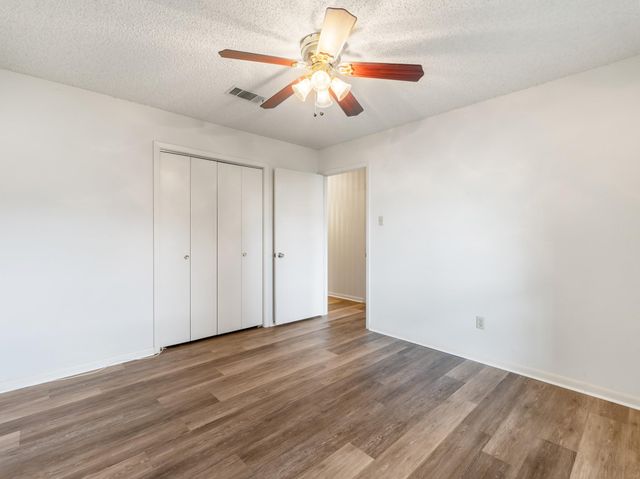 1517 Oakcrest Street, Wharton, TX 77488