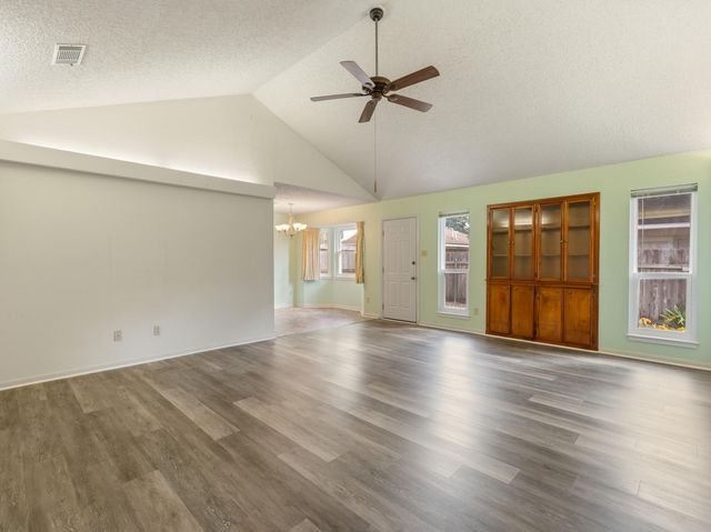1517 Oakcrest Street, Wharton, TX 77488