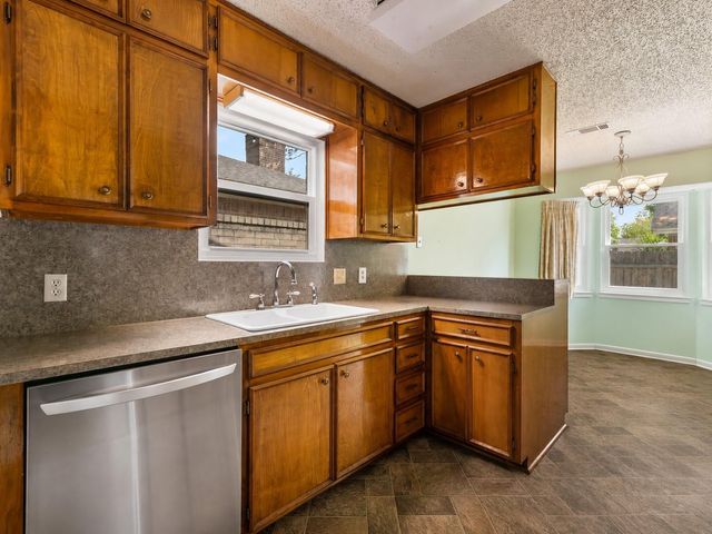 1517 Oakcrest Street, Wharton, TX 77488