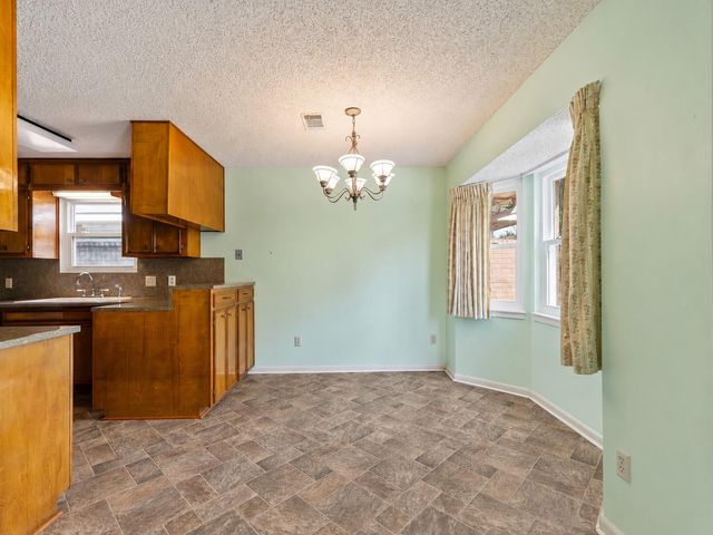 1517 Oakcrest Street, Wharton, TX 77488