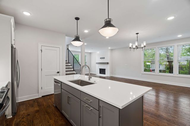 6316 Edsel Dr, Nashville, TN 37209