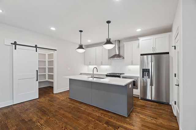 6316 Edsel Dr, Nashville, TN 37209