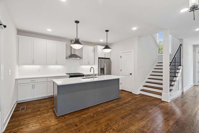 6316 Edsel Dr, Nashville, TN 37209