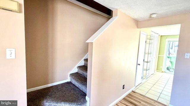 25 DORCHESTER CIR, Marlton, NJ 08053