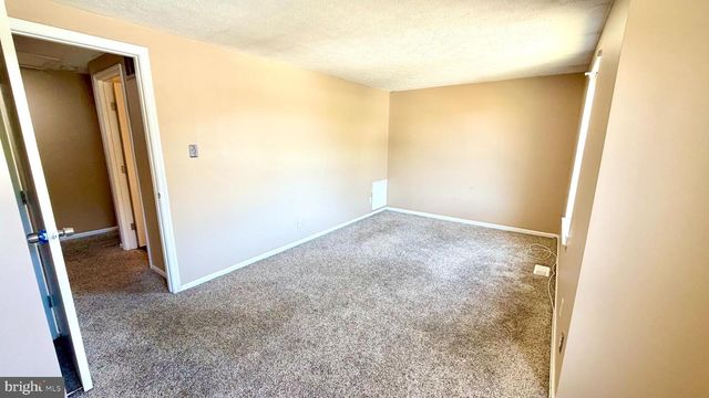 25 DORCHESTER CIR, Marlton, NJ 08053