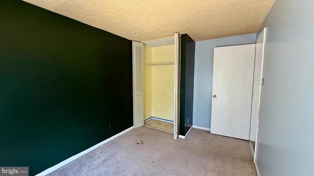 25 DORCHESTER CIR, Marlton, NJ 08053