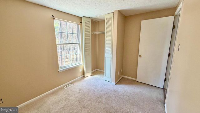 25 DORCHESTER CIR, Marlton, NJ 08053