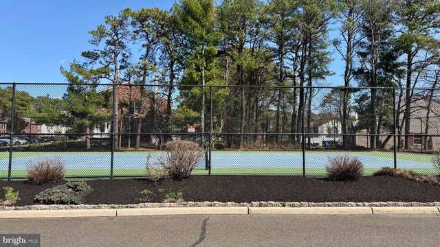 25 DORCHESTER CIR, Marlton, NJ 08053