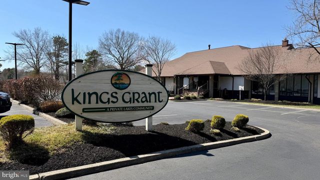 25 DORCHESTER CIR, Marlton, NJ 08053