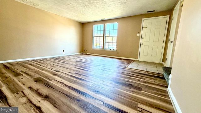 25 DORCHESTER CIR, Marlton, NJ 08053