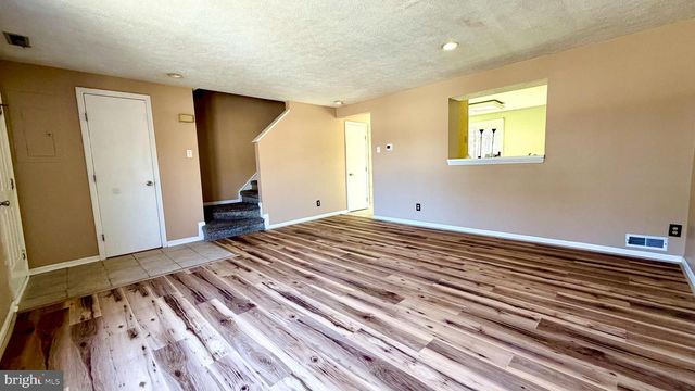 25 DORCHESTER CIR, Marlton, NJ 08053
